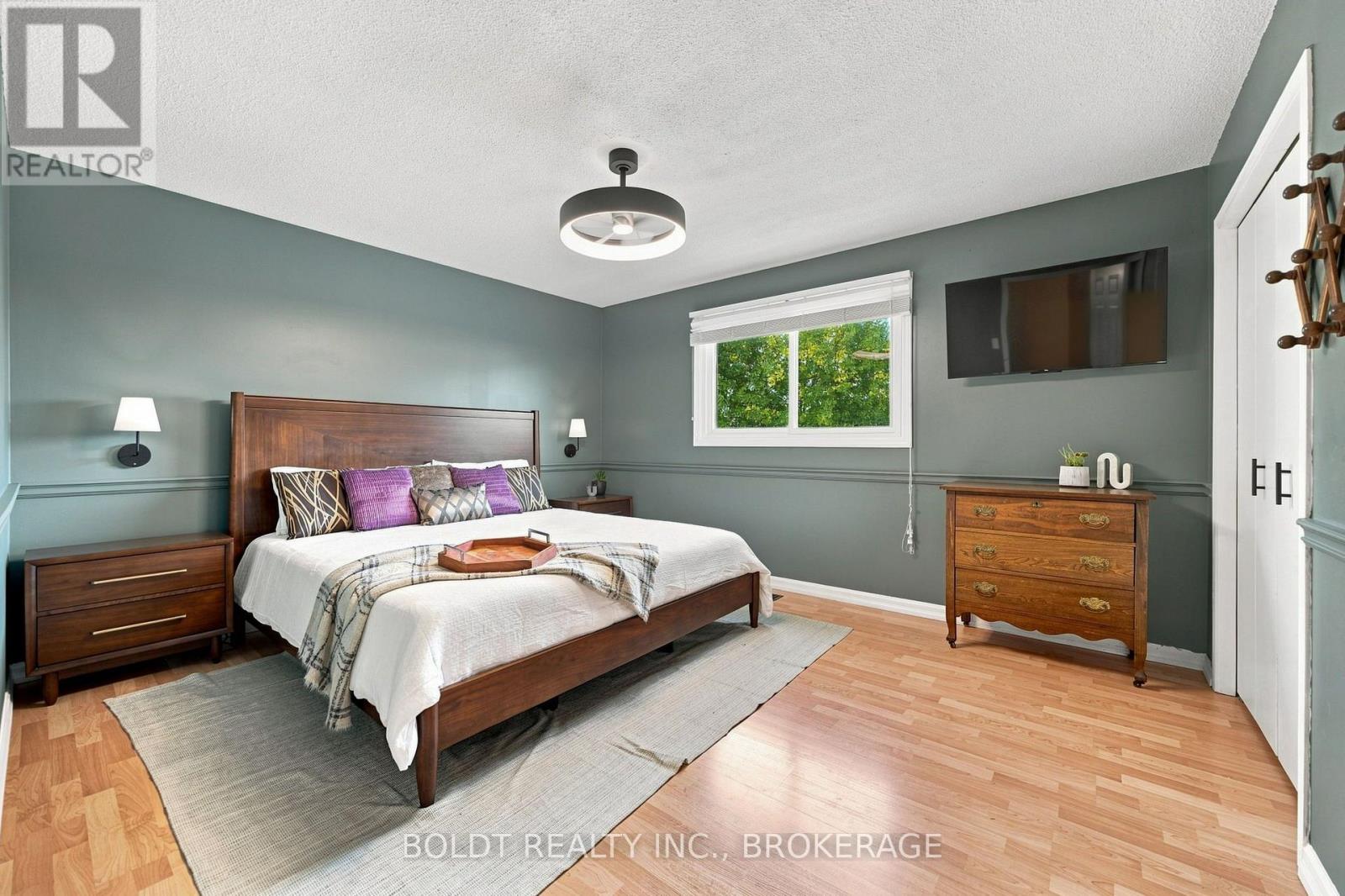 84 ALLANBROOK STREET - Image 22