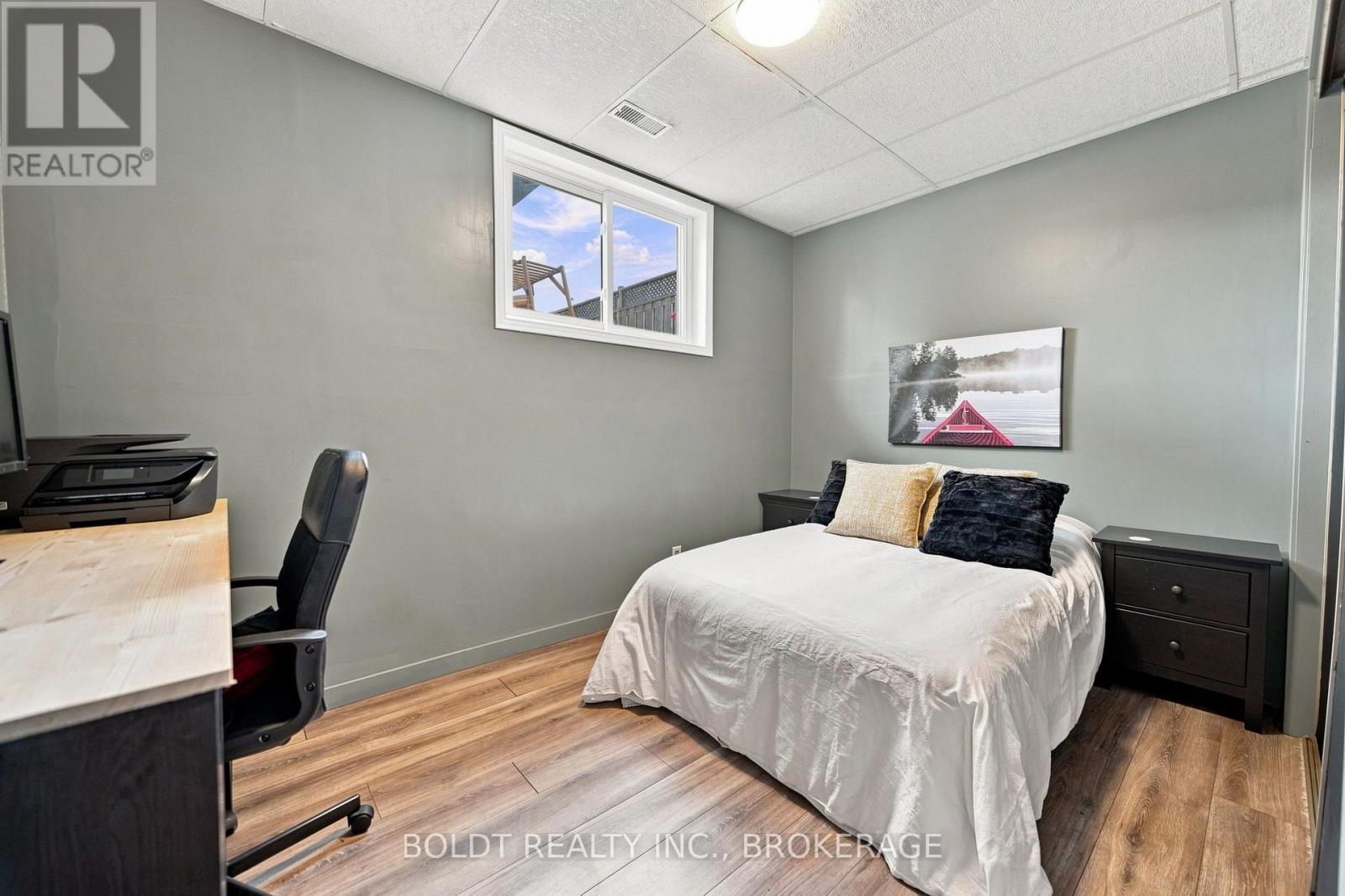 84 ALLANBROOK STREET - Image 35