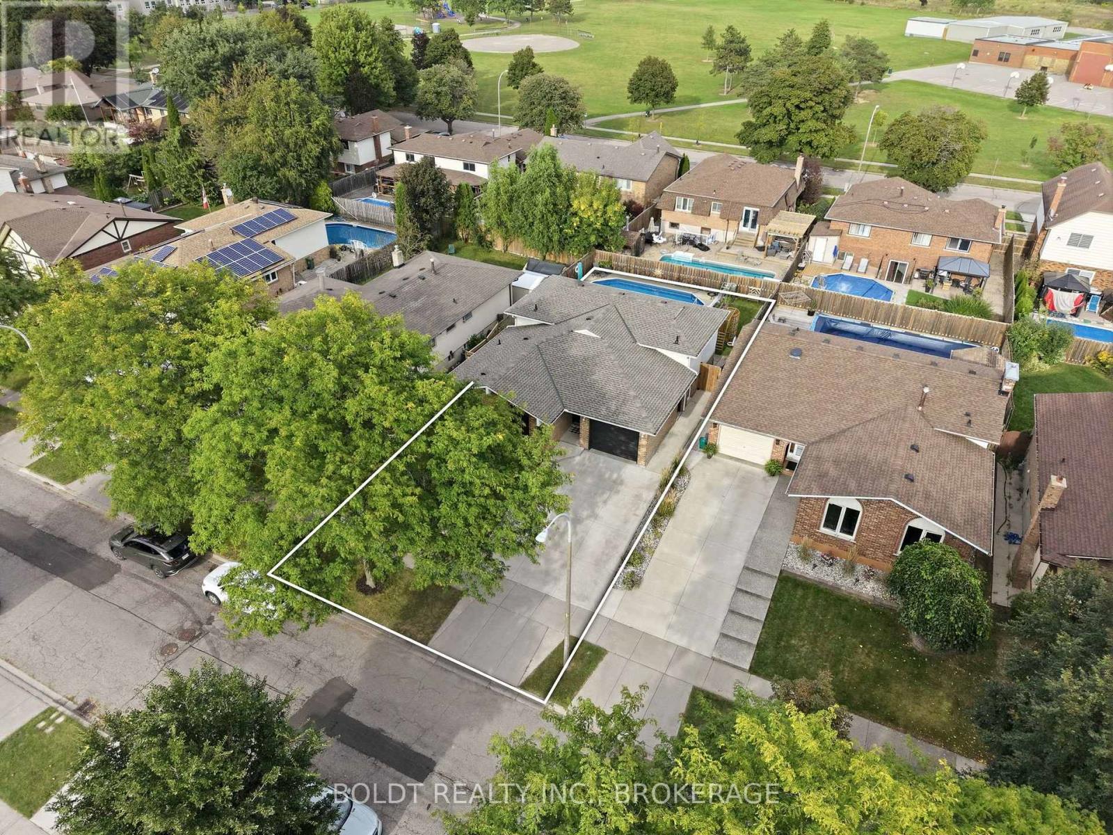 84 ALLANBROOK STREET - Image 48