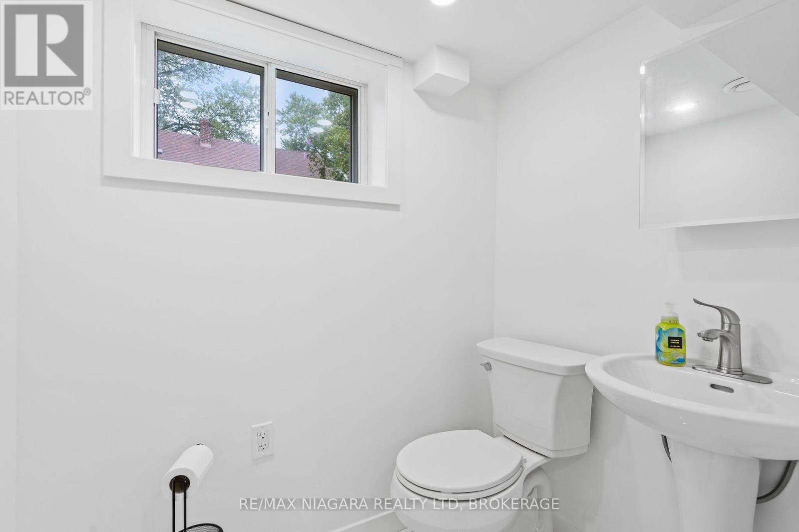 157 AQUEDUCT STREET - Image 29