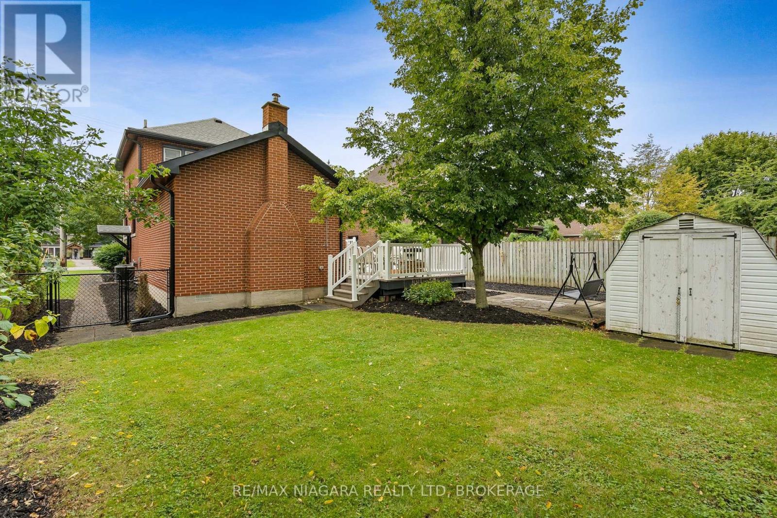 157 AQUEDUCT STREET - Image 32