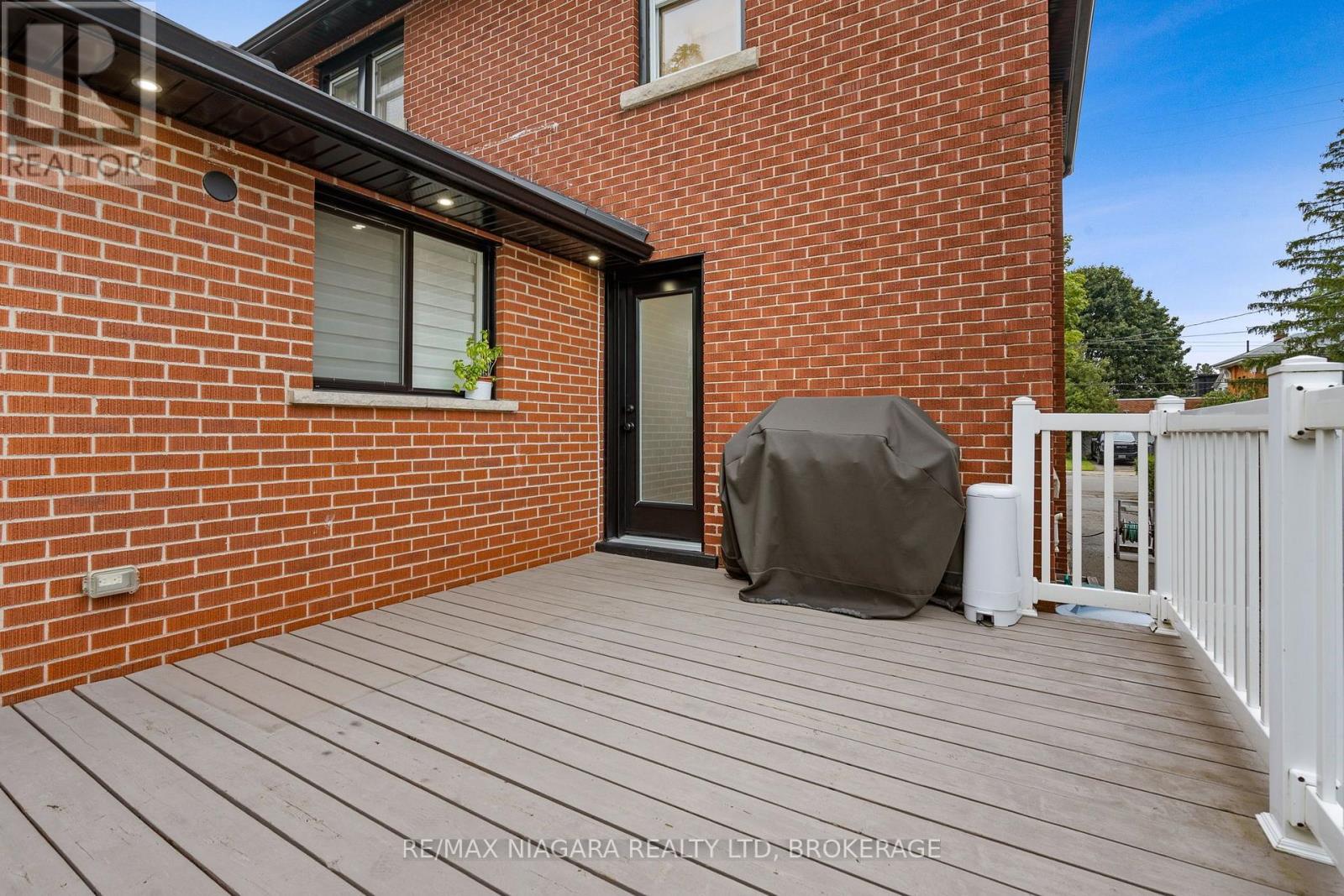 157 AQUEDUCT STREET - Image 34