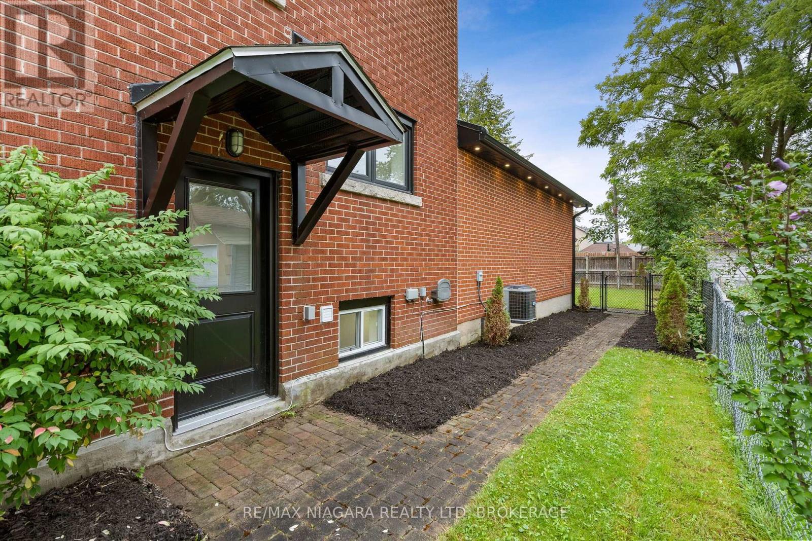157 AQUEDUCT STREET - Image 37