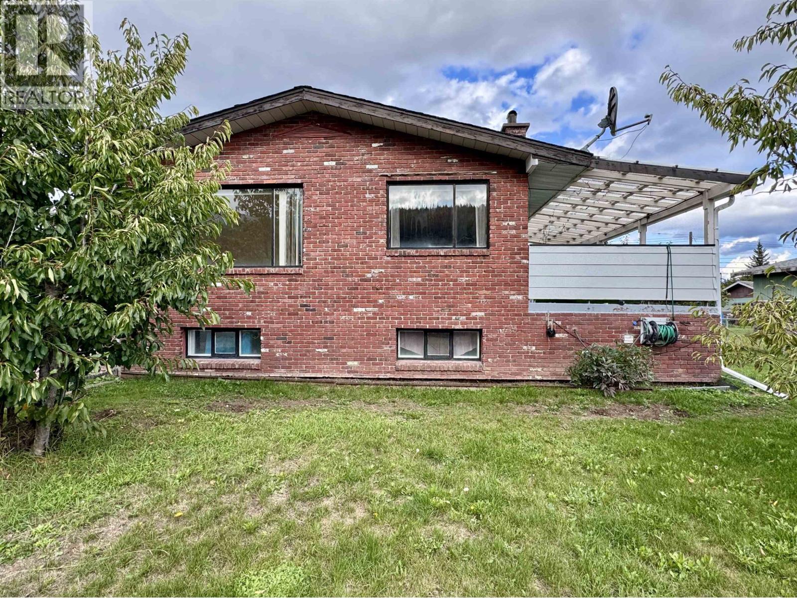 4020 FIRST AVENUE, Smithers
