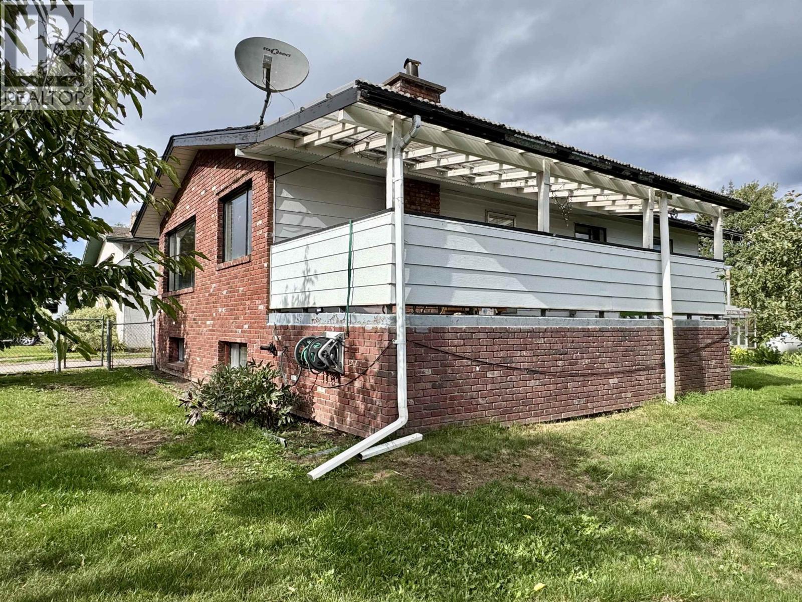 4020 FIRST AVENUE, Smithers