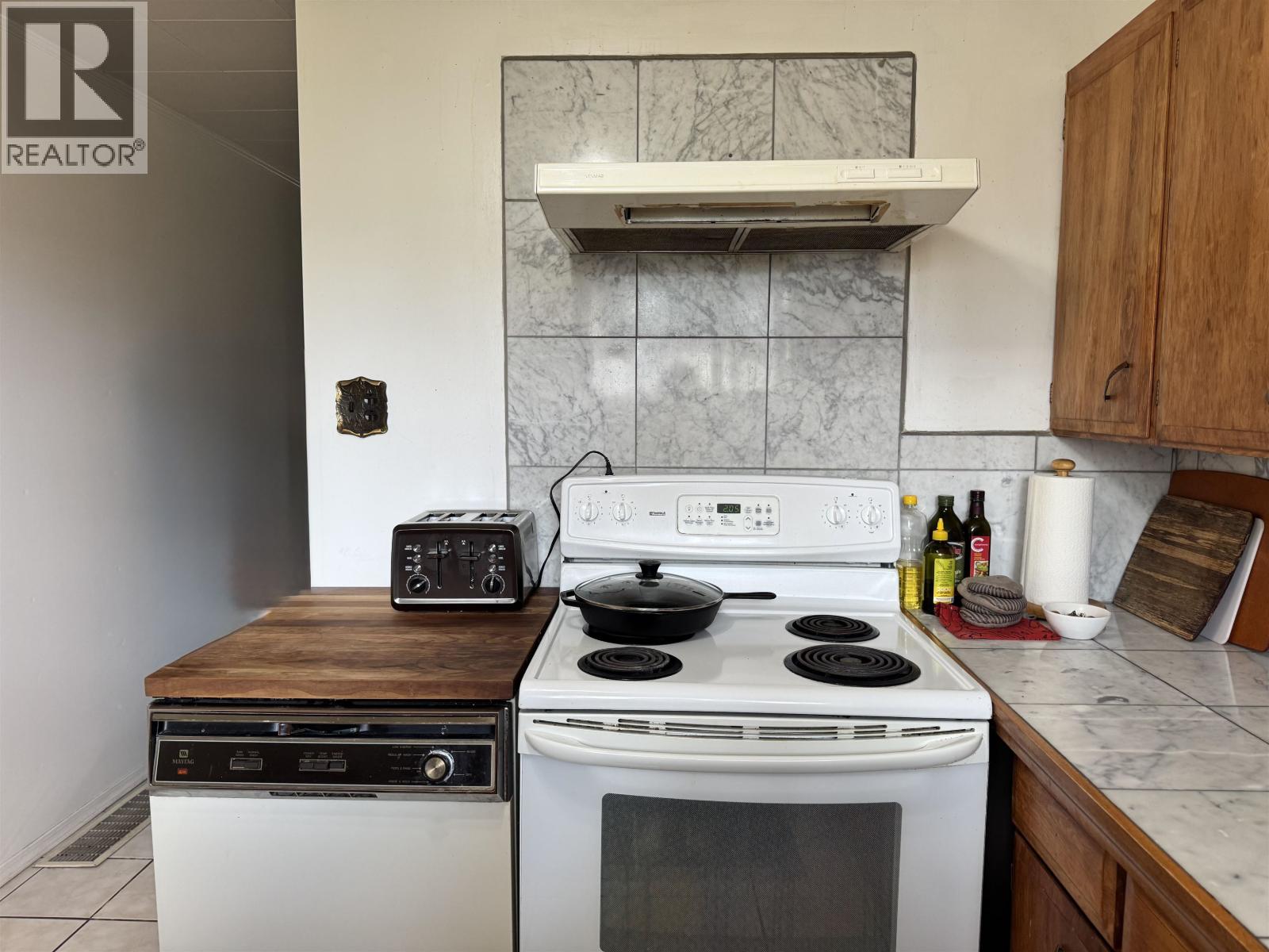 4020 FIRST AVENUE, Smithers