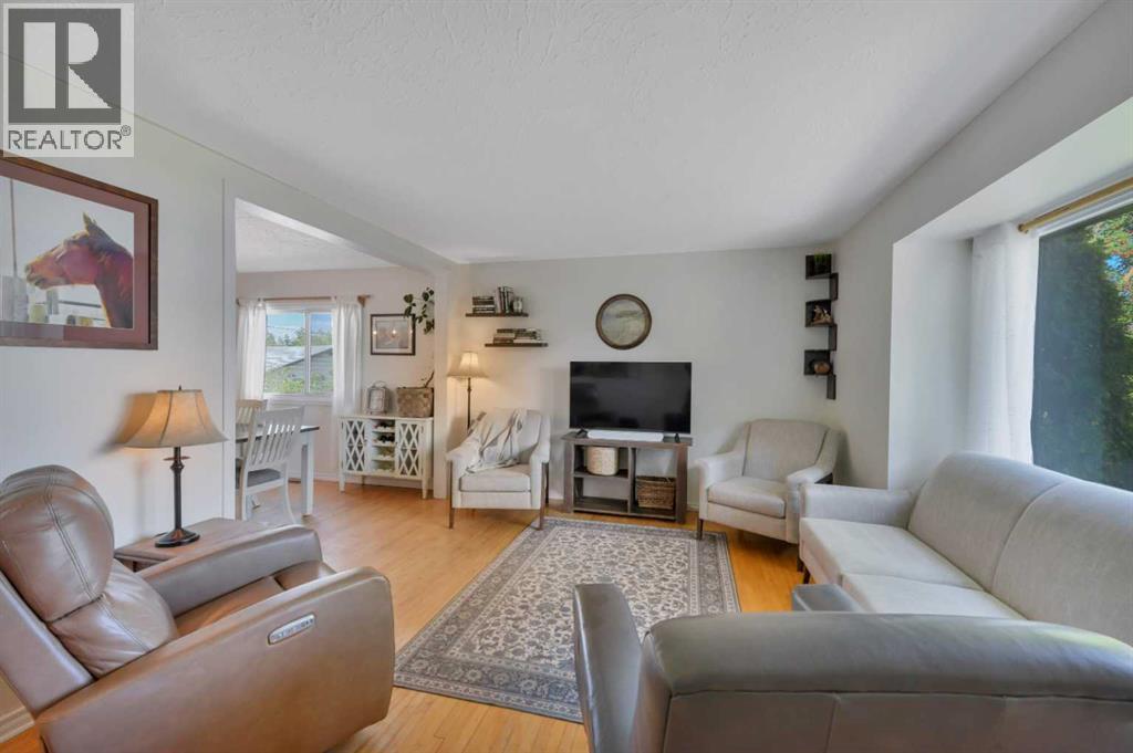 Listing photo – 3622 41 Avenue, Red Deer