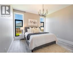 Great room - 616 Mead Court, Sarnia, ON N7W0B5 Photo 14