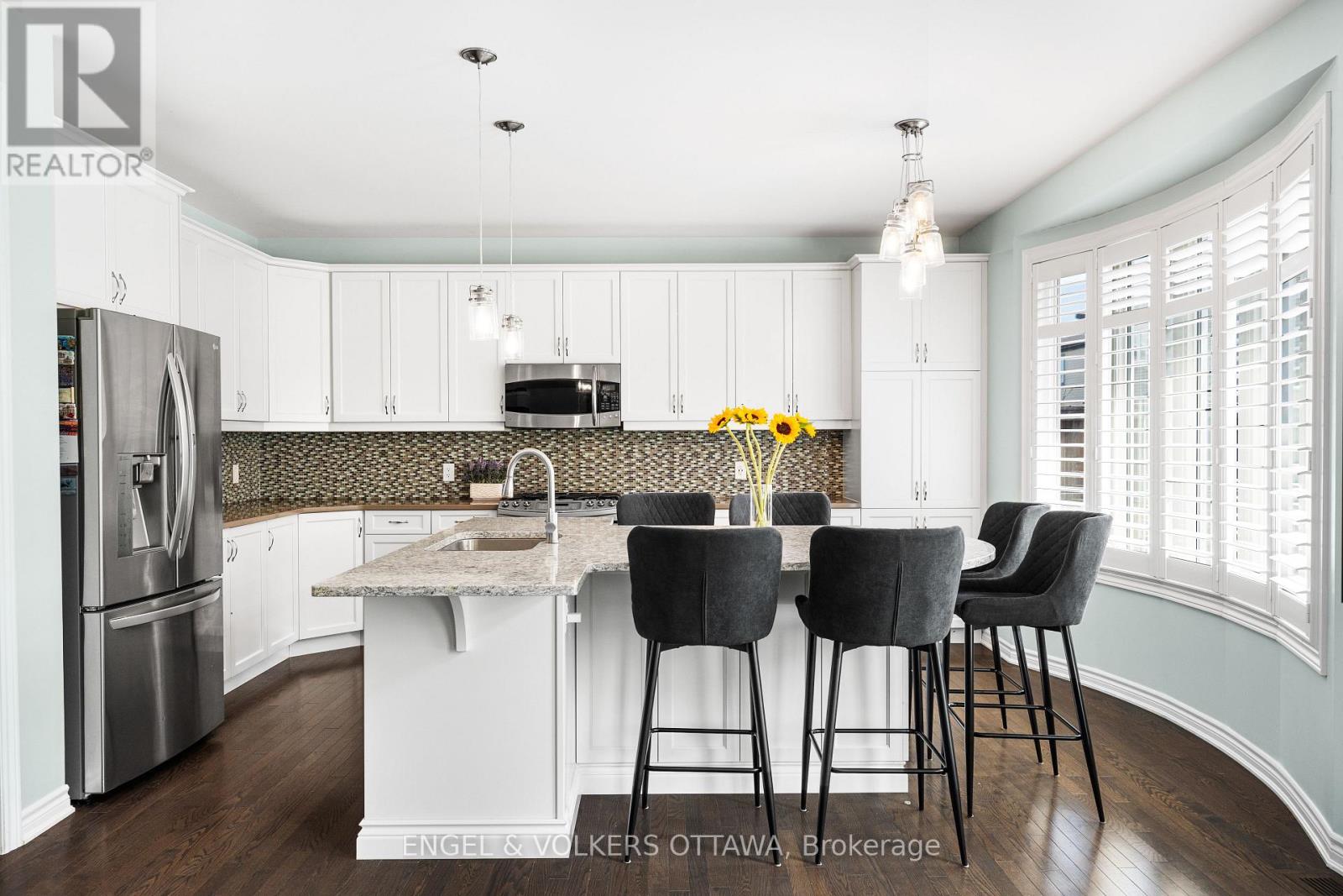5 Bed, 5 Bath House for Sale in Ottawa – 520 BRIGATINE AVENUE, Ottawa – MLS# X13767110 - Image 9