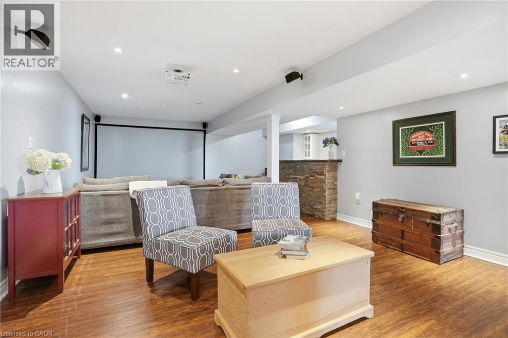 160 FESTIVAL Way - Image 34