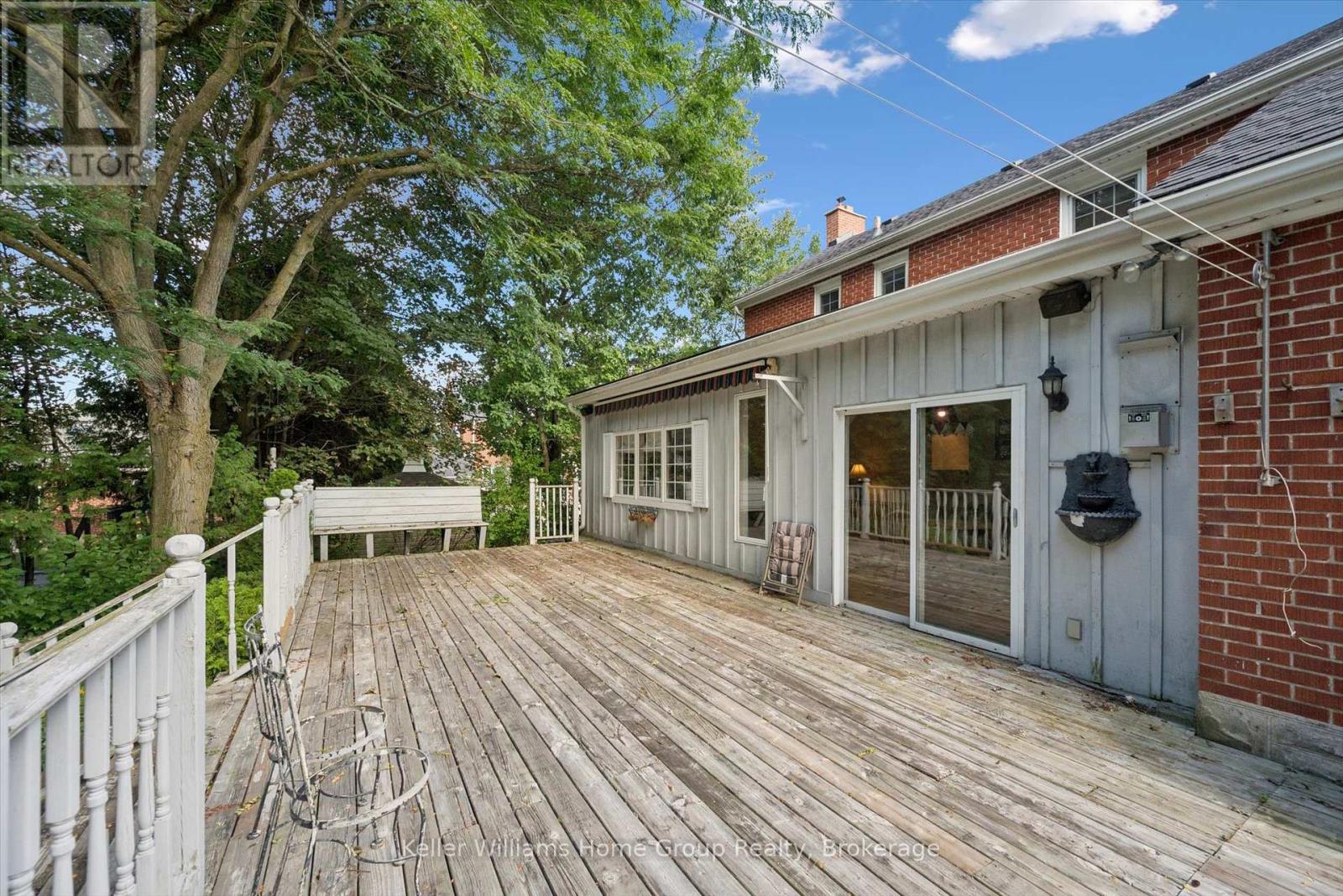 225 ELORA STREET - Image 34