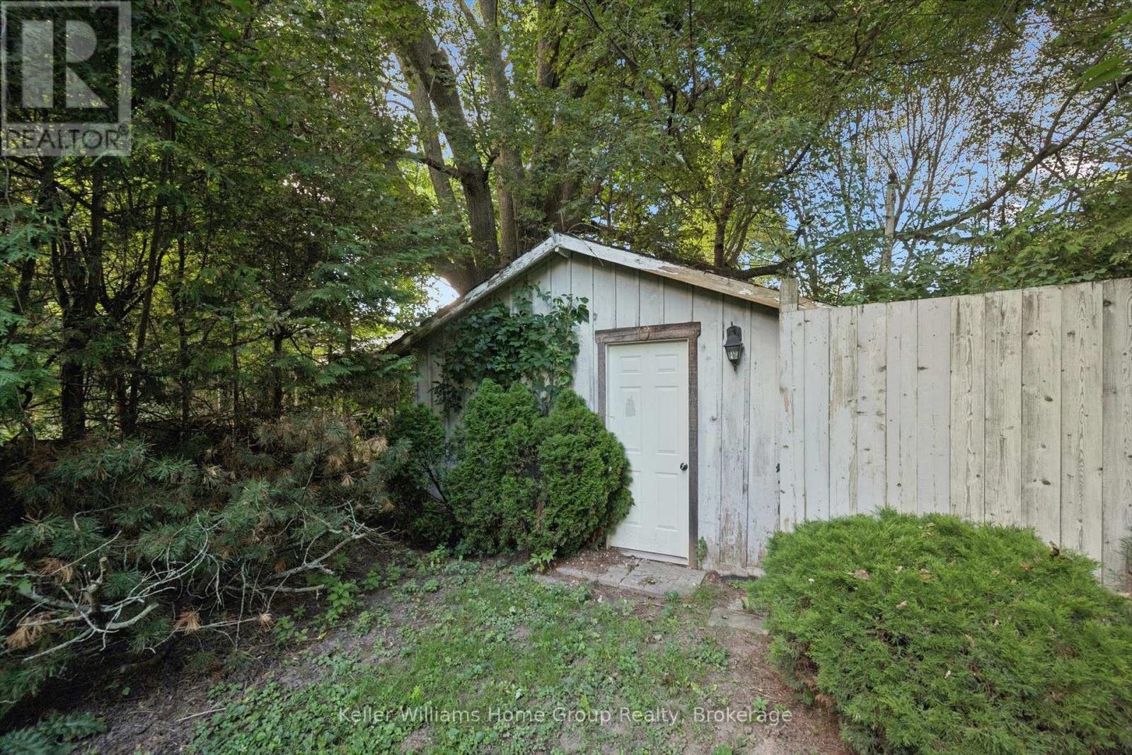 225 ELORA STREET - 41