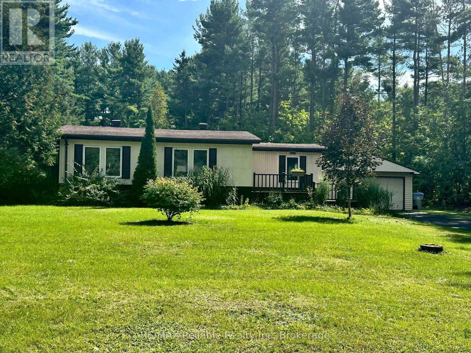 118 TAMARACK DRIVE, Central Huron (Goderich) — photo 2