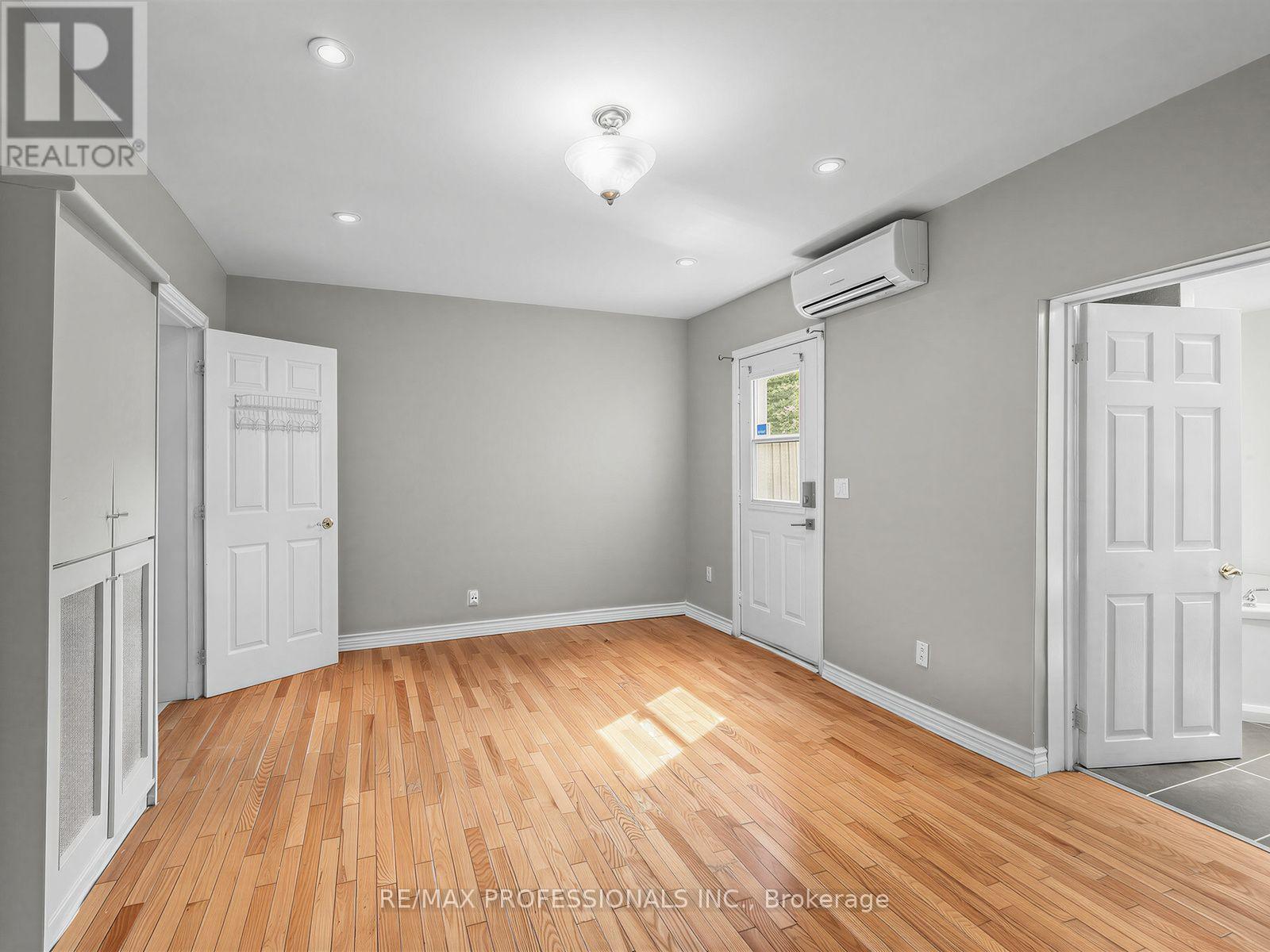 168 MARKHAM STREET - 15