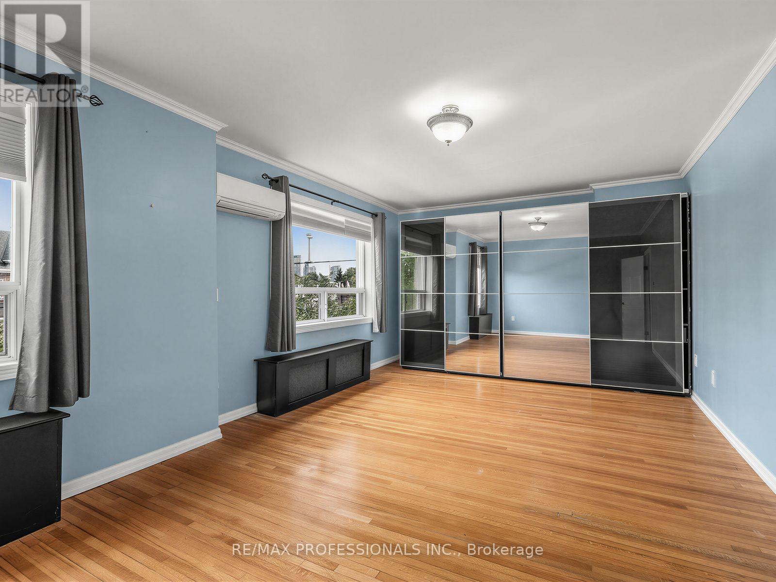 168 MARKHAM STREET - 21