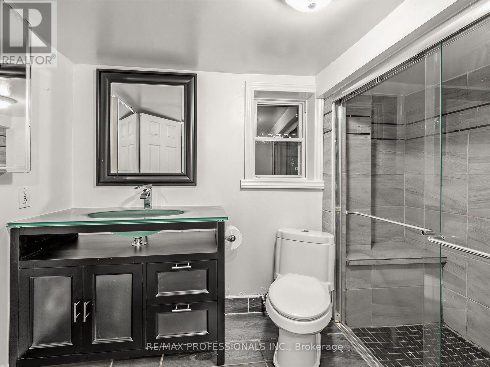 168 MARKHAM STREET - Image 34