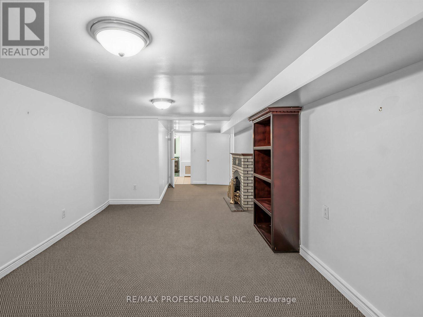168 MARKHAM STREET - 36