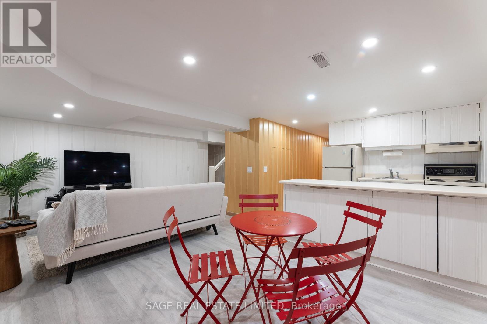 43 ORIOLE ROAD - Image 38