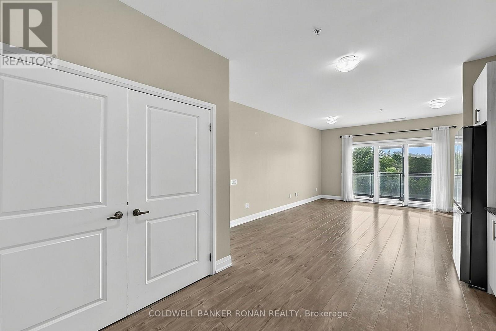 #502 64 QUEEN STREET S - Image 6