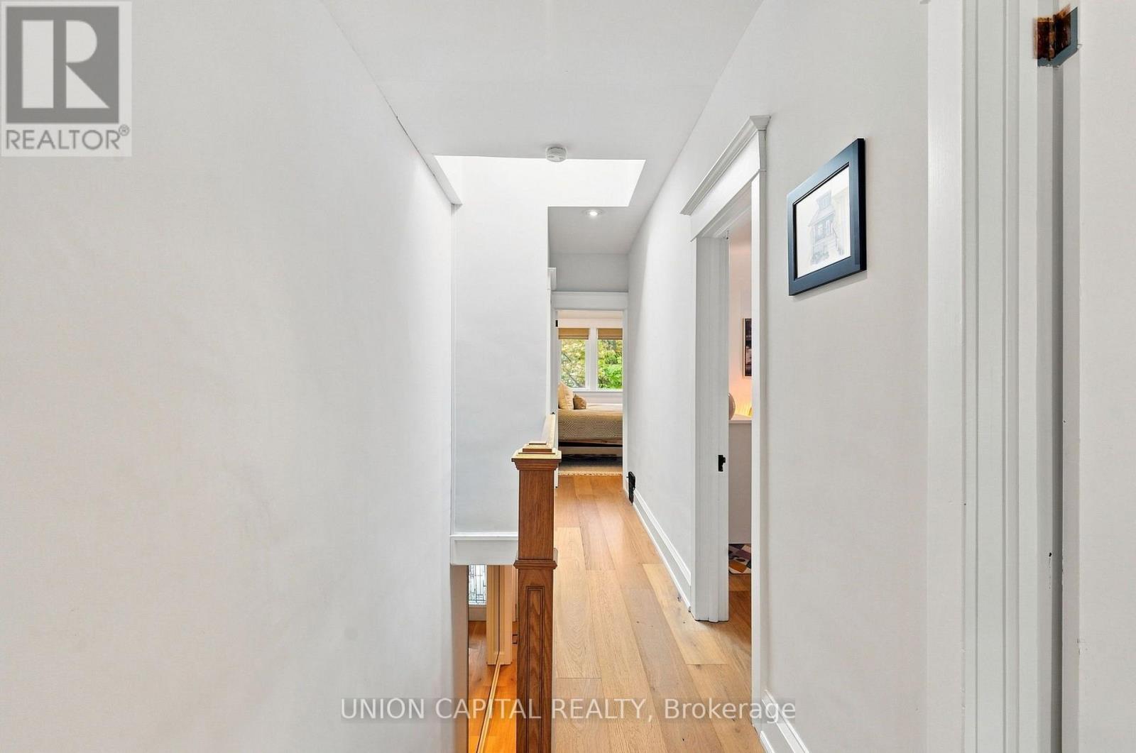 72 ROBBINS AVENUE - 12