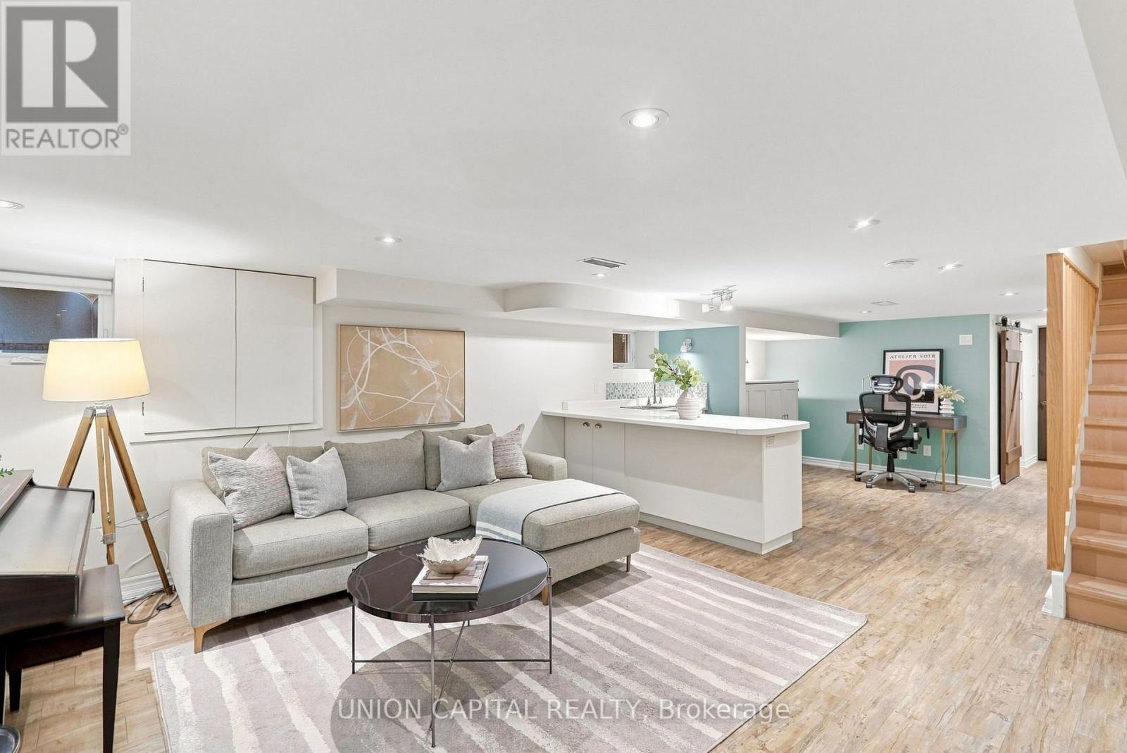 72 ROBBINS AVENUE - 19