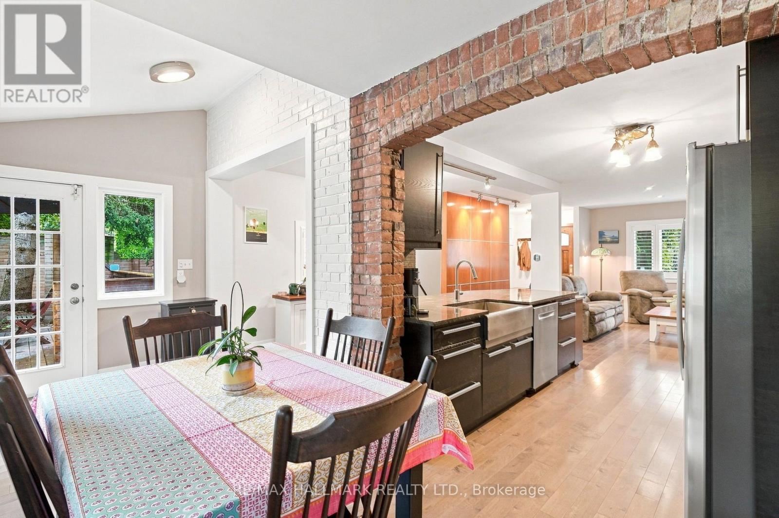 1 GLENMOUNT PARK ROAD - 11