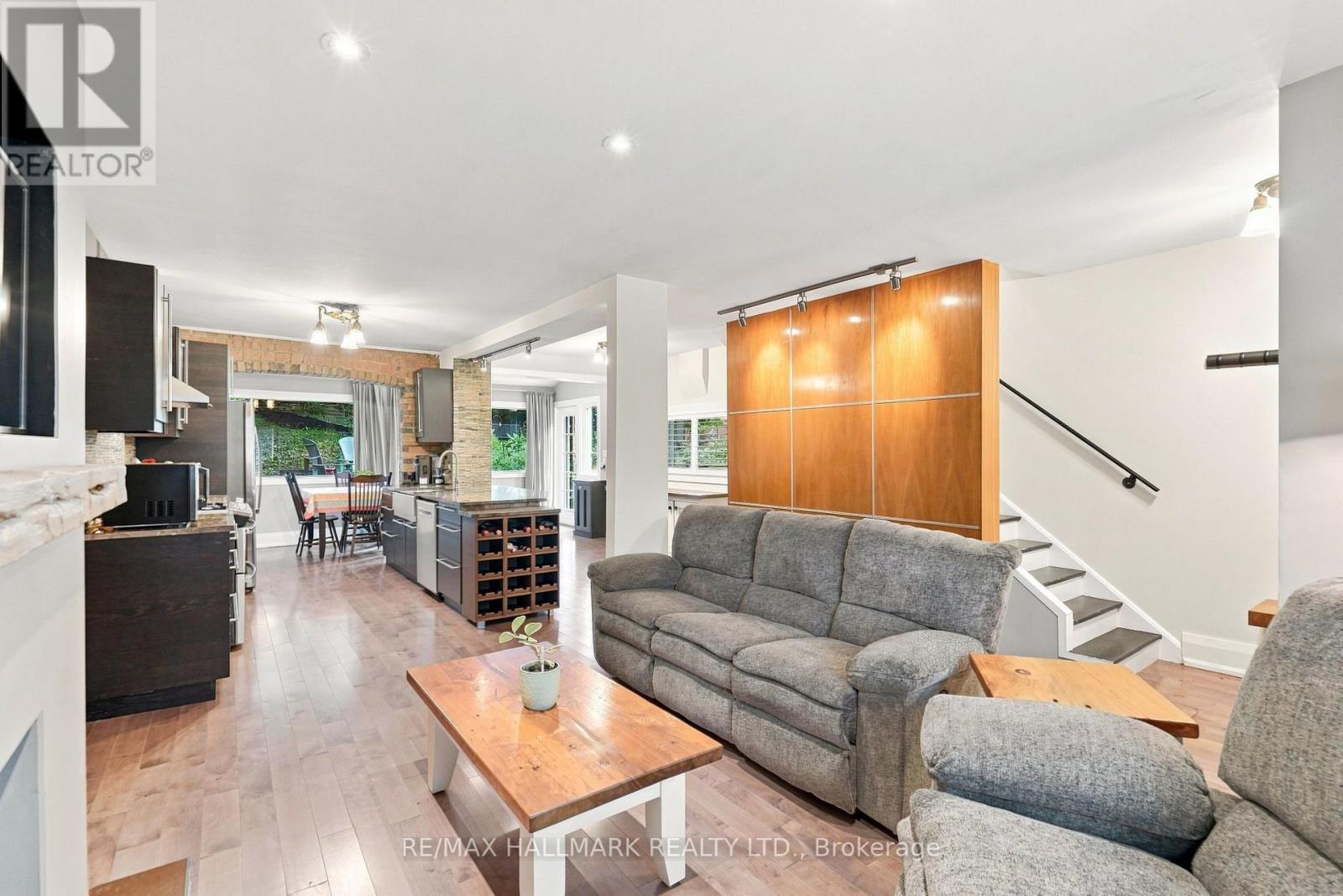 1 GLENMOUNT PARK ROAD - 13