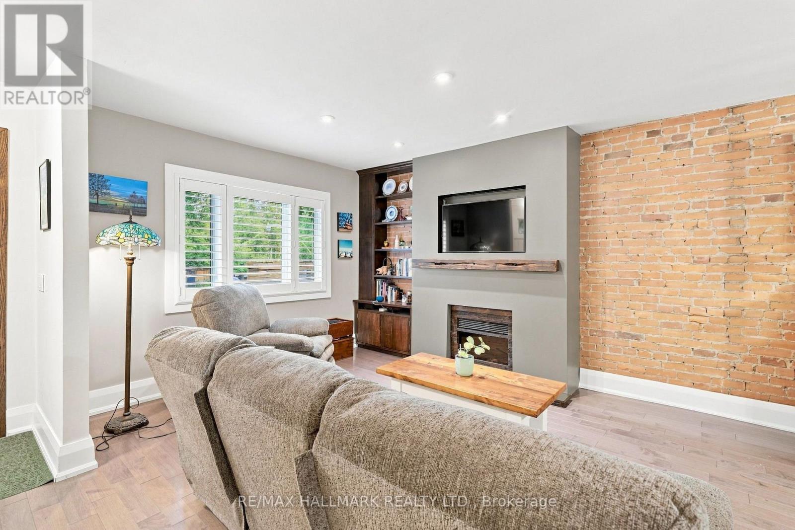 1 GLENMOUNT PARK ROAD - 14