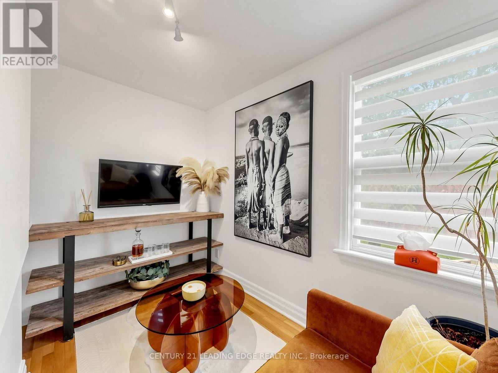 177 PARK ROAD N - 15