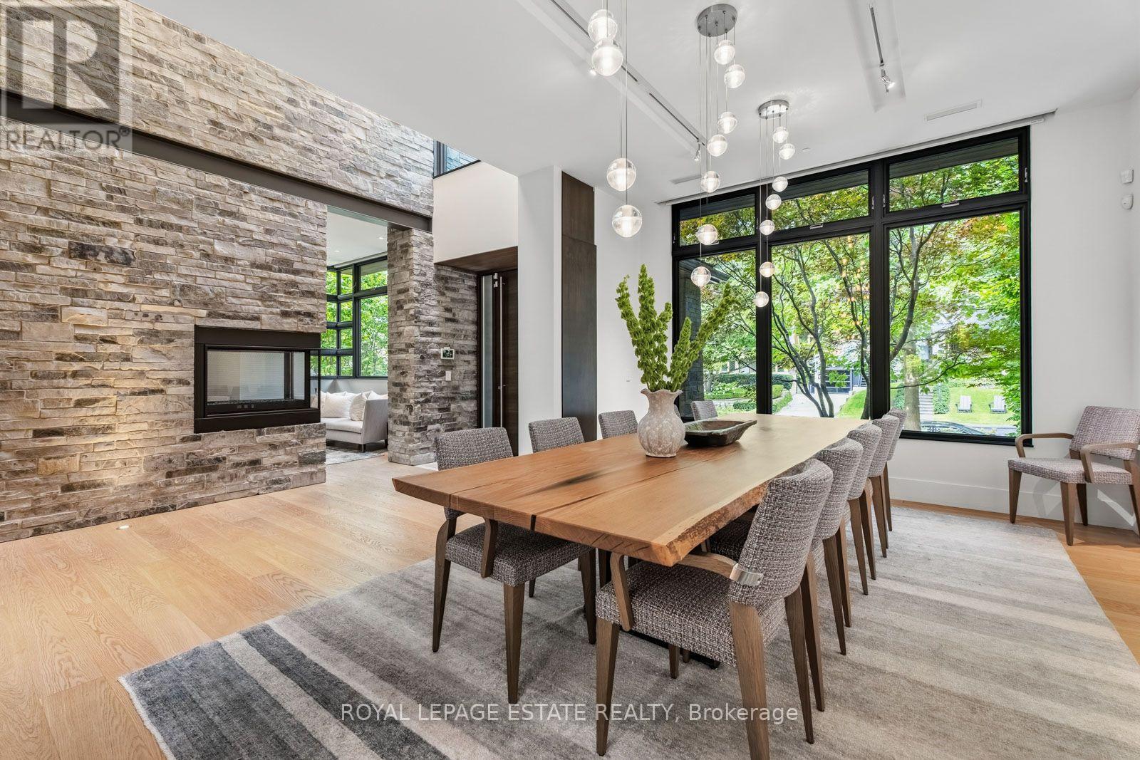 11 PINE CRESCENT - 10