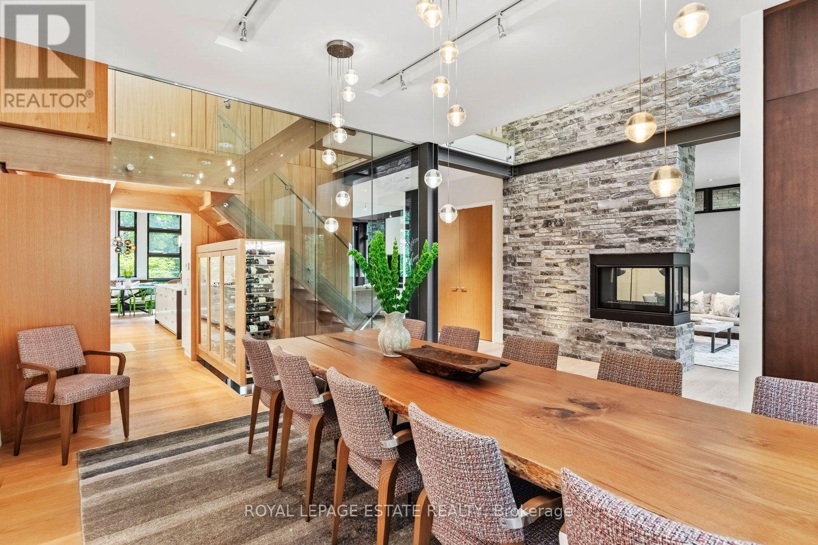 11 PINE CRESCENT - 11