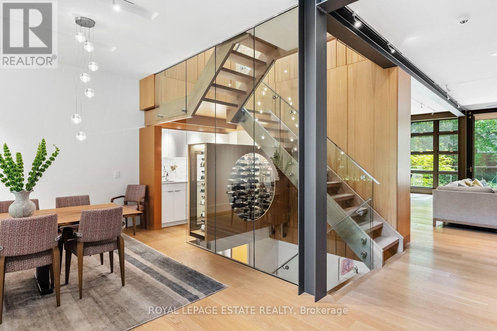 11 PINE CRESCENT - 12