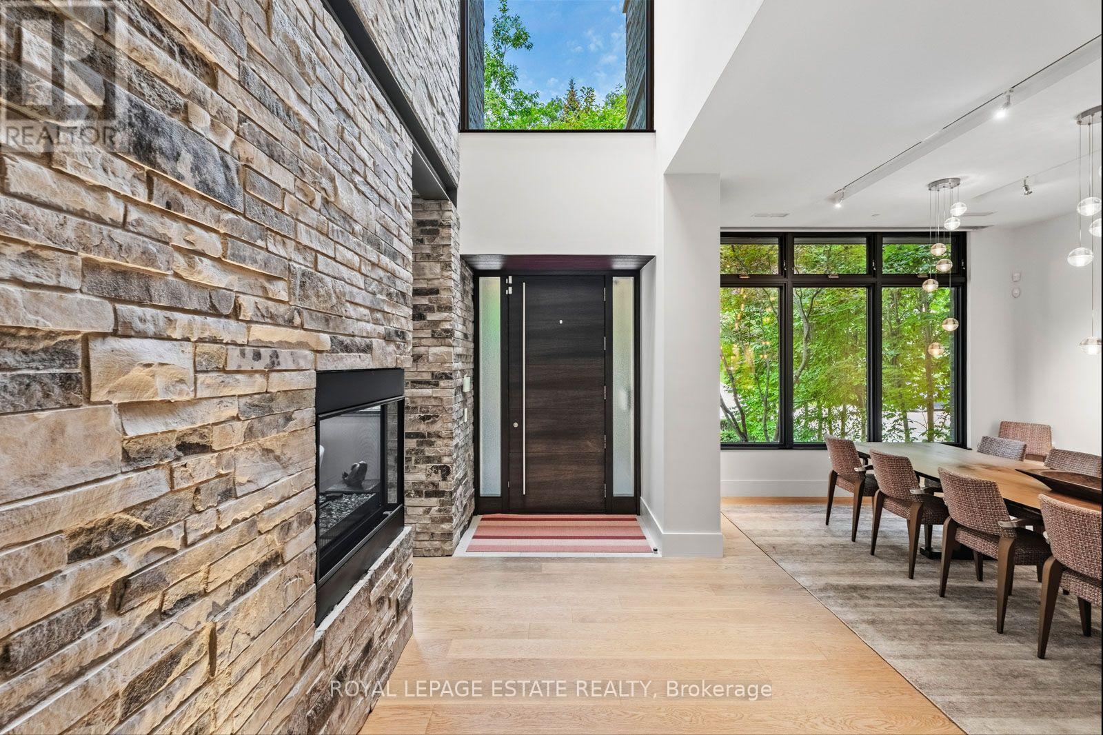 11 PINE CRESCENT - 5