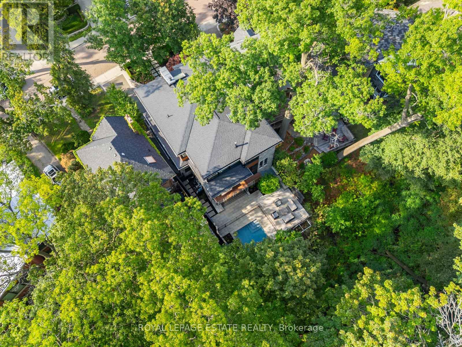11 PINE CRESCENT - 50