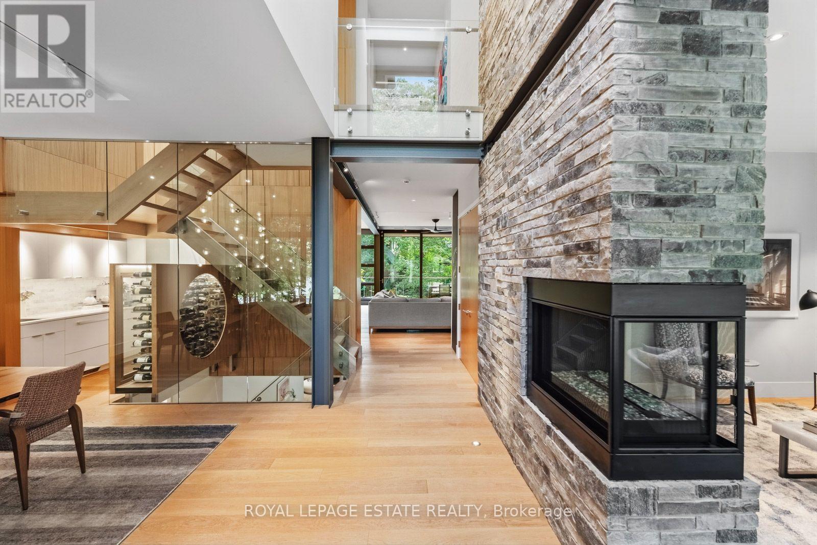 11 PINE CRESCENT - 7