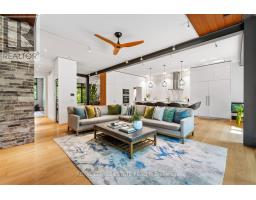 11 Pine Crescent, Toronto, ON M4E1L1 Photo 20