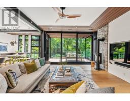 11 Pine Crescent, Toronto, ON M4E1L1 Photo 21
