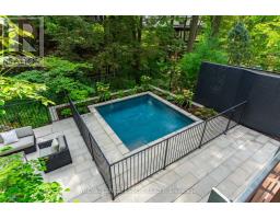 11 Pine Crescent, Toronto, ON M4E1L1 Photo 25