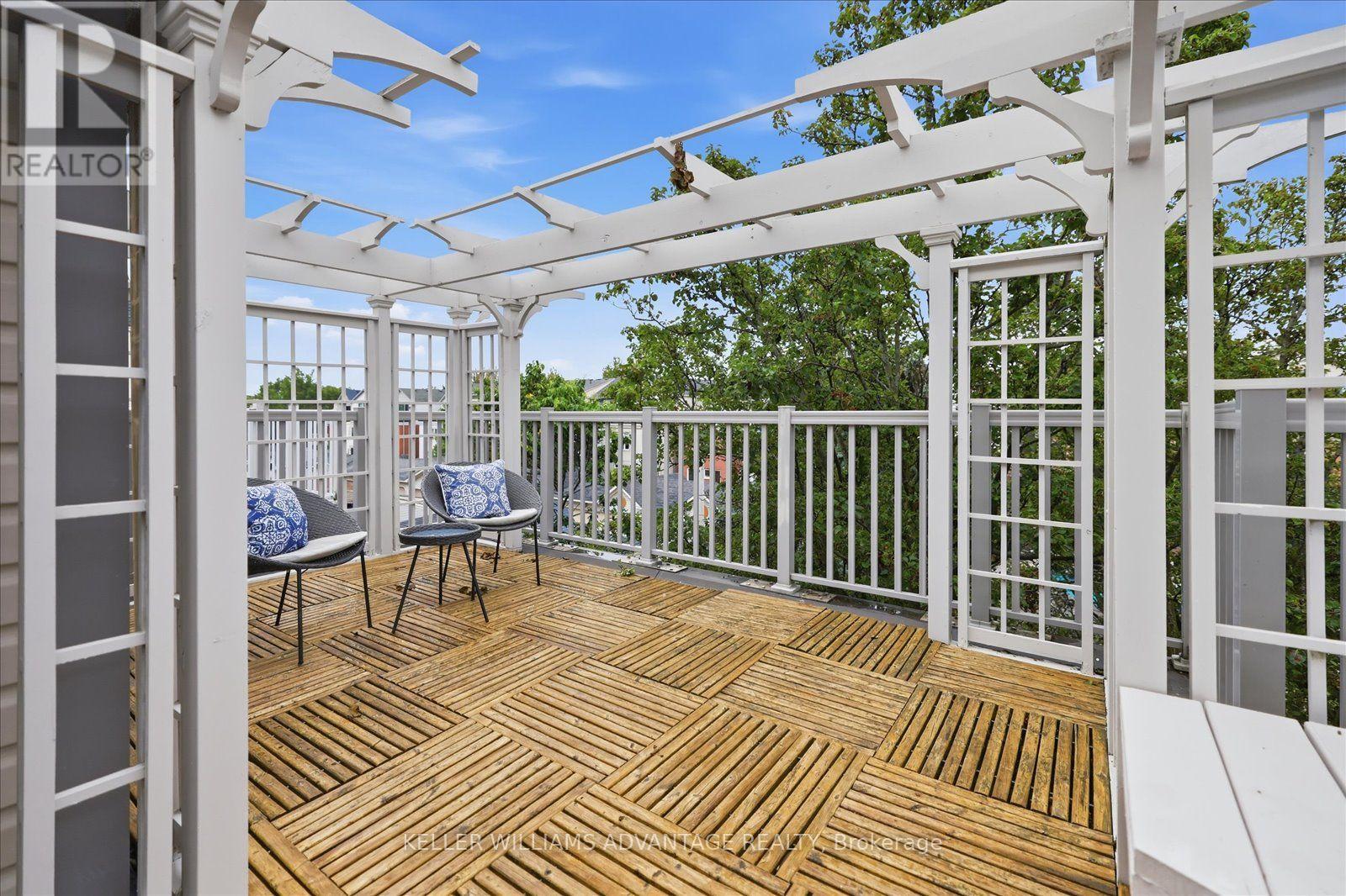 128 BOARDWALK DRIVE - Image 32