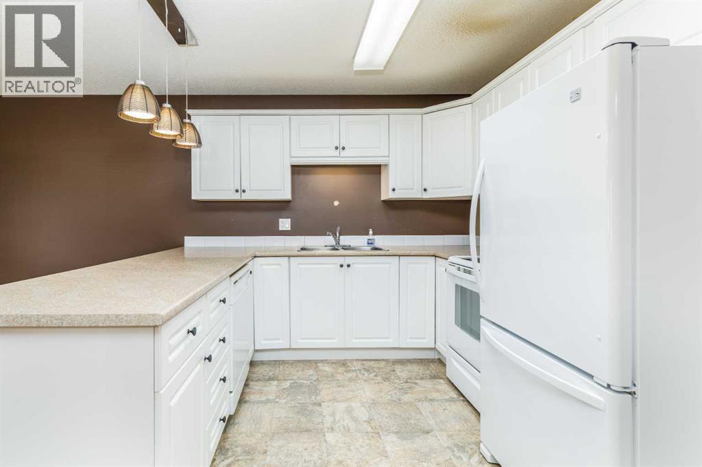 38, 2821 Botterill Crescent, Red Deer — photo 7