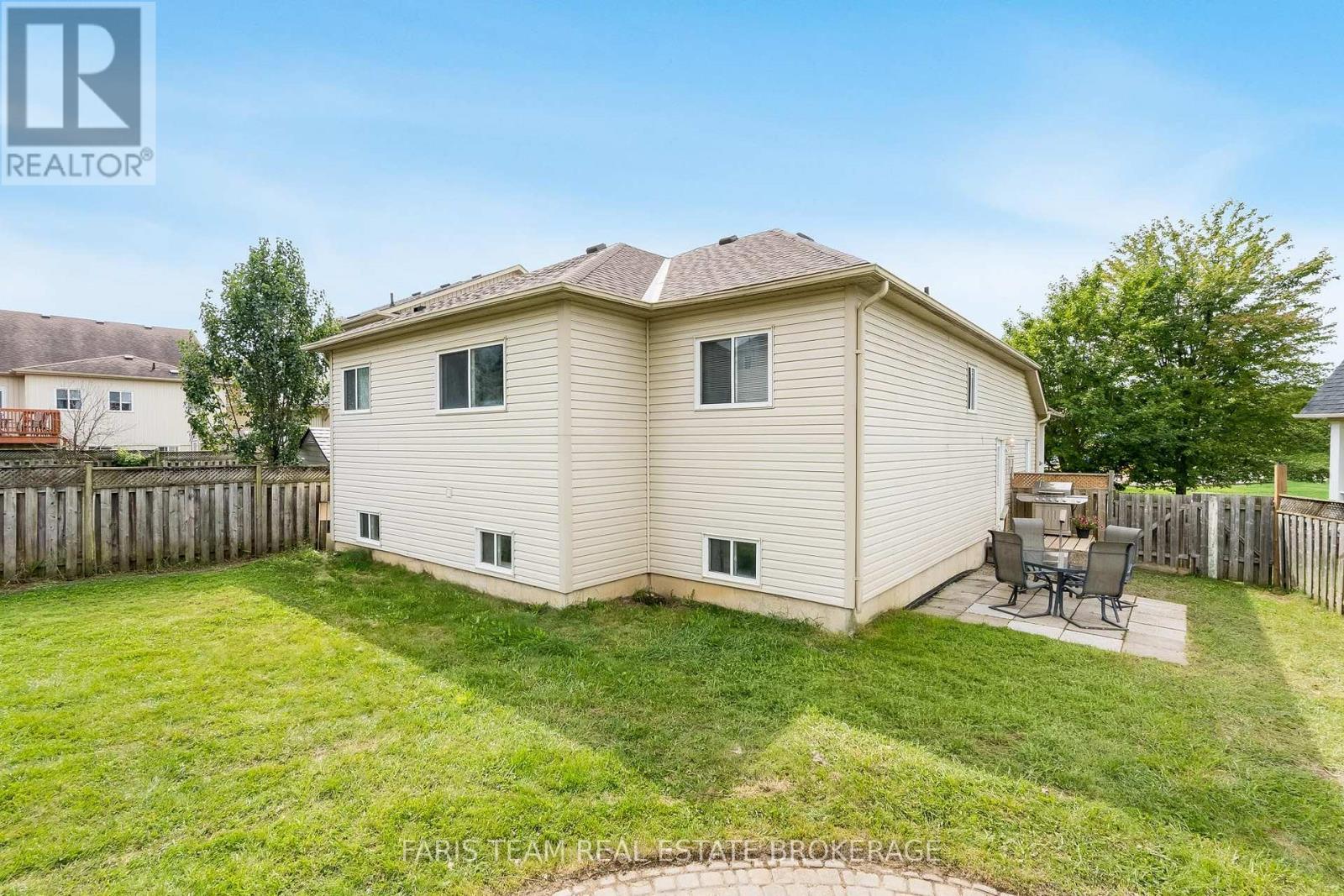 782 GREENWOOD CRESCENT - 38