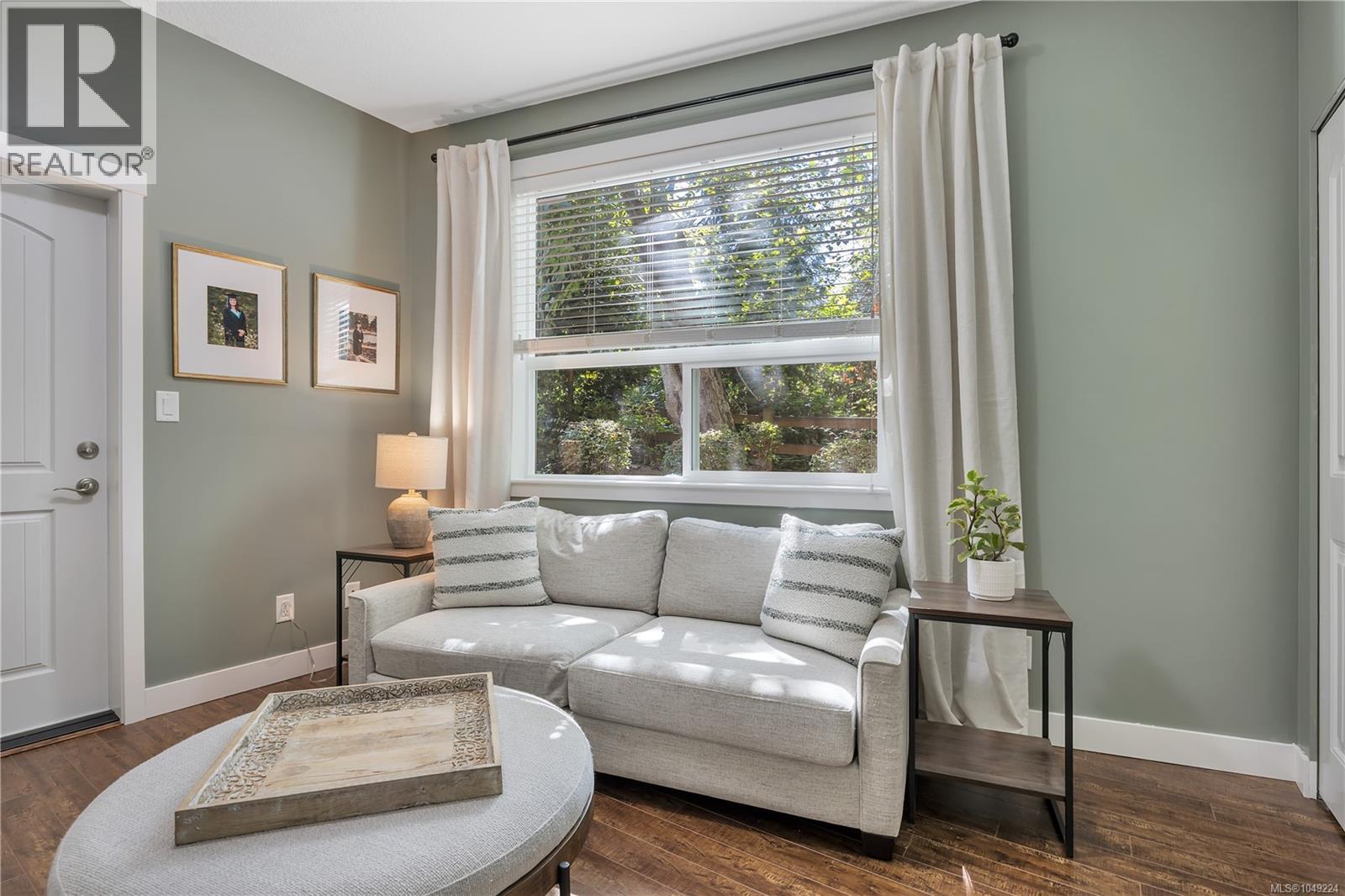 #2 6119 Glacier Way - 27