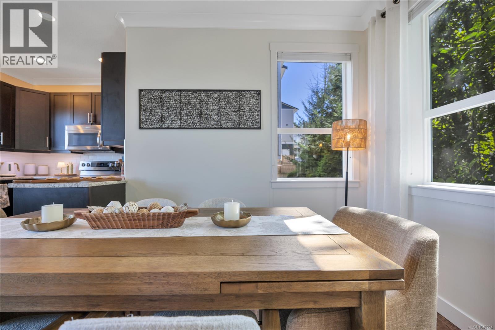 #2 6119 Glacier Way - 7