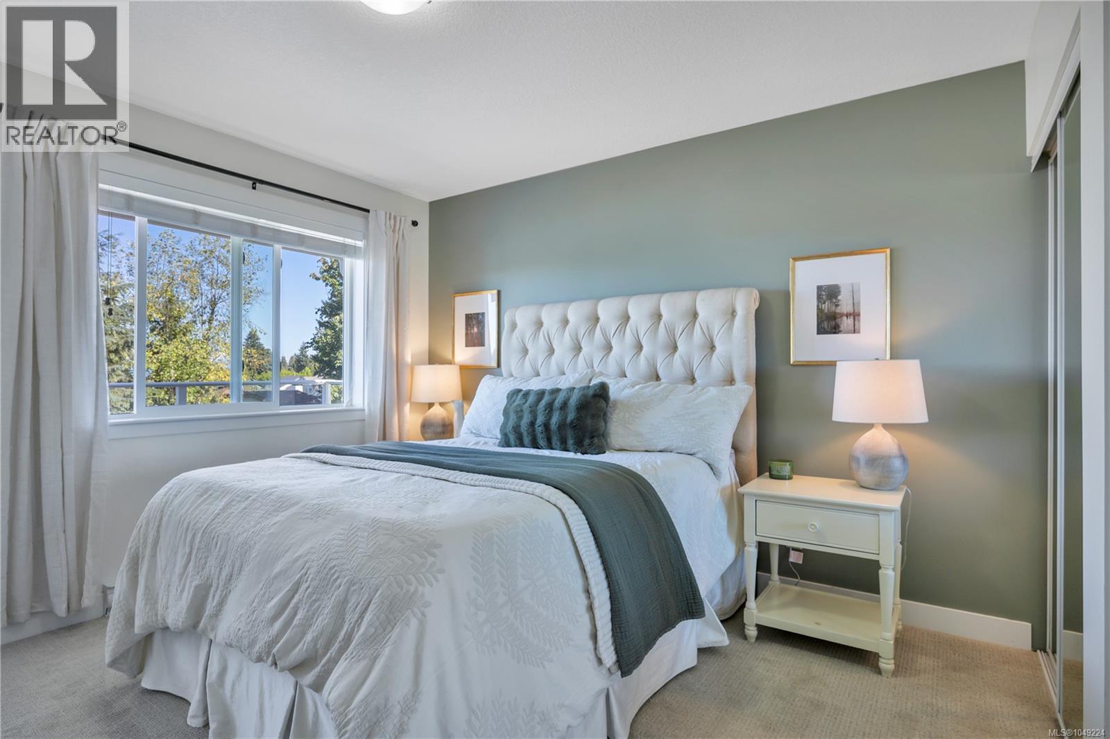 #2 6119 Glacier Way - 17