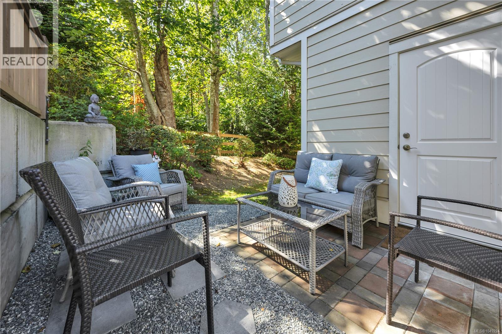 #2 6119 Glacier Way - Image 33