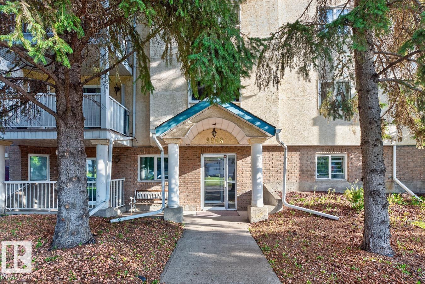 #52 9908 80 AV NW - 2