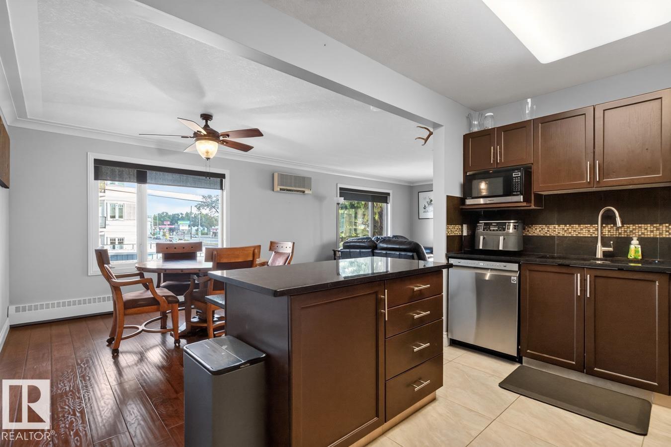 #52 9908 80 AV NW - Image 6