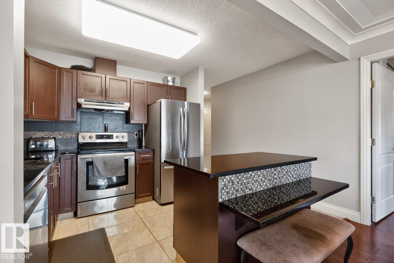 #52 9908 80 AV NW - 9