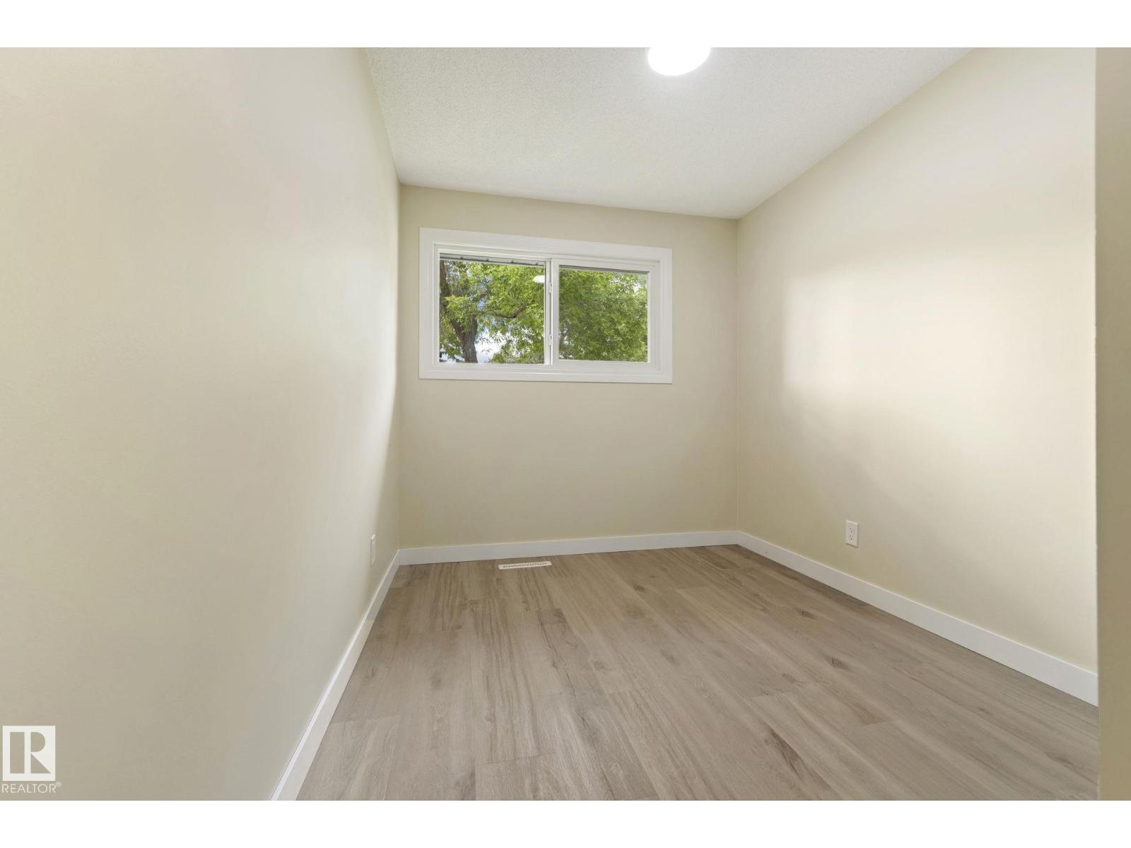 14715 62 ST NW - 21