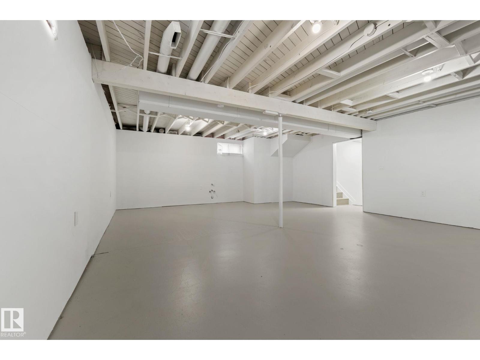 14715 62 ST NW - 37